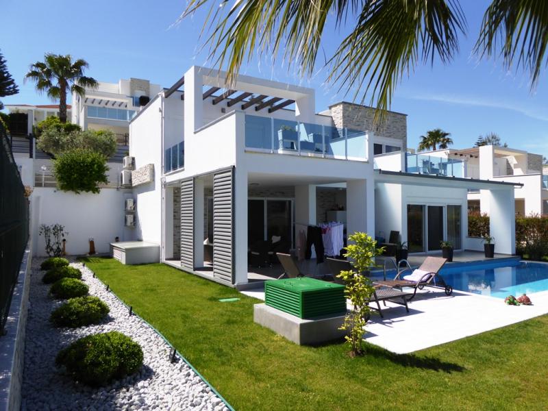Designer Villa komplett renoviert in Side - moderner zeitloser Bauhausstil PREISSENKUNG Designer Villa komplett renoviert in Side - moderner zeitloser Bauhausstil PREISSENKUNG