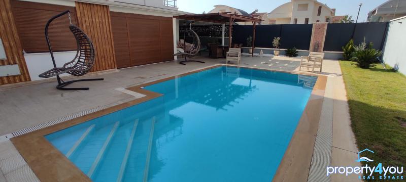 Doppelhausvilla in Belek mit privatem Garten und Pool Doppelhausvilla in Belek mit privatem Garten und Pool